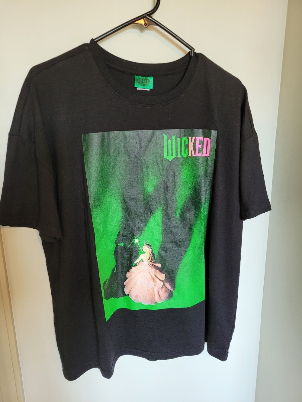 Universal WICKED Black T-Shirt, Adult Size L.